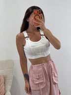 Crop Antonia