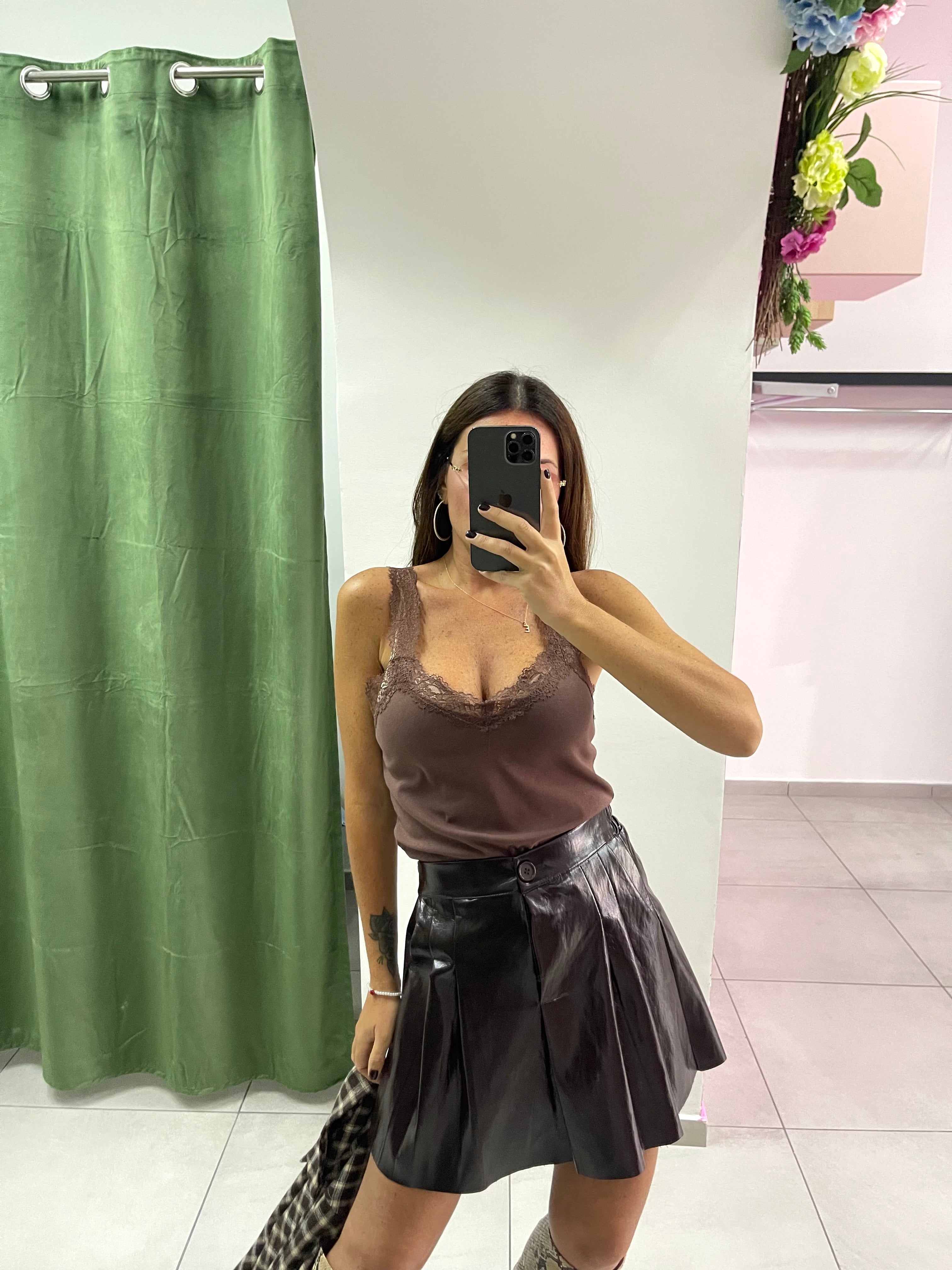 Canotta basic con merletto