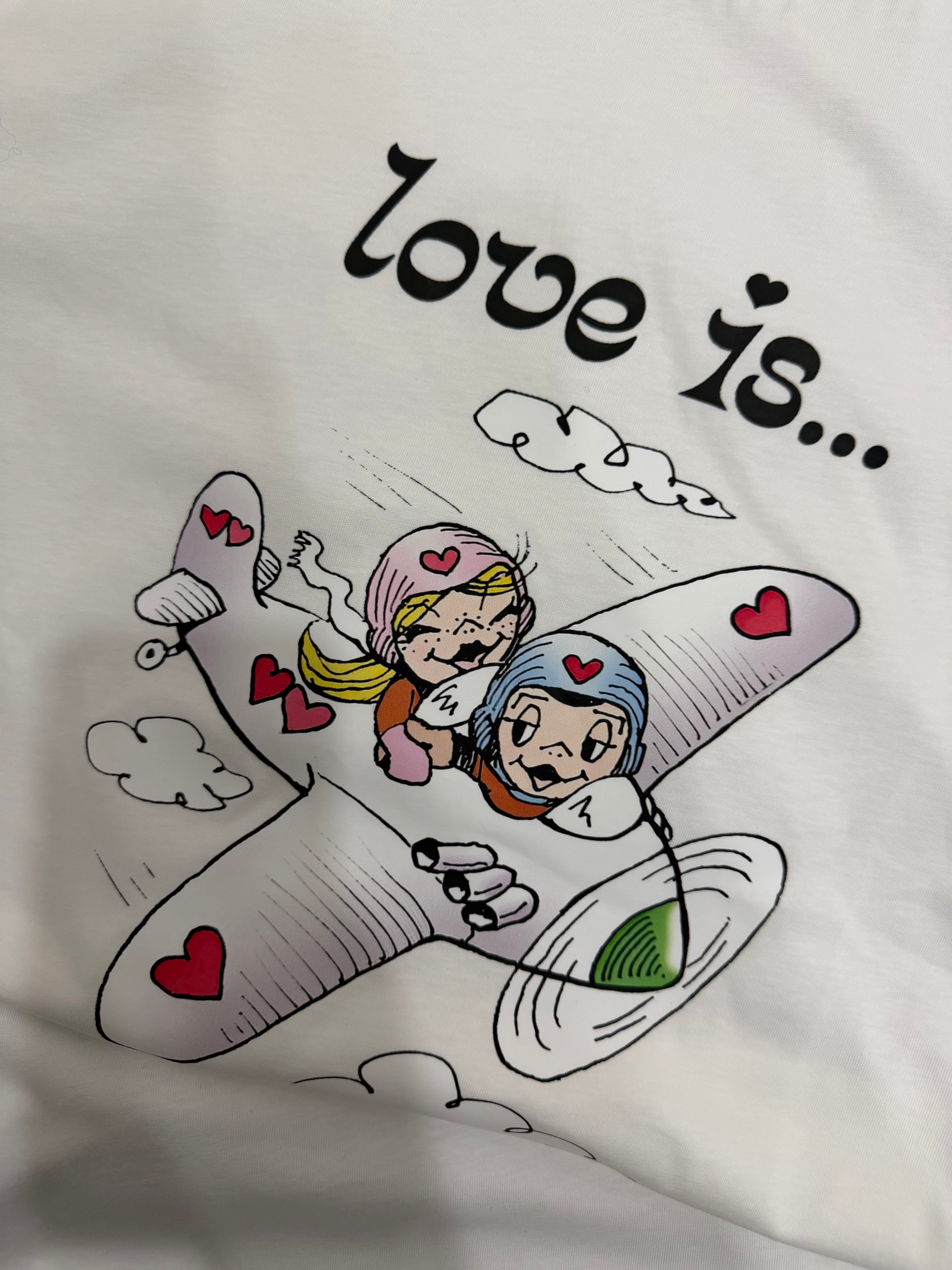 T-shirt Love is by Barock