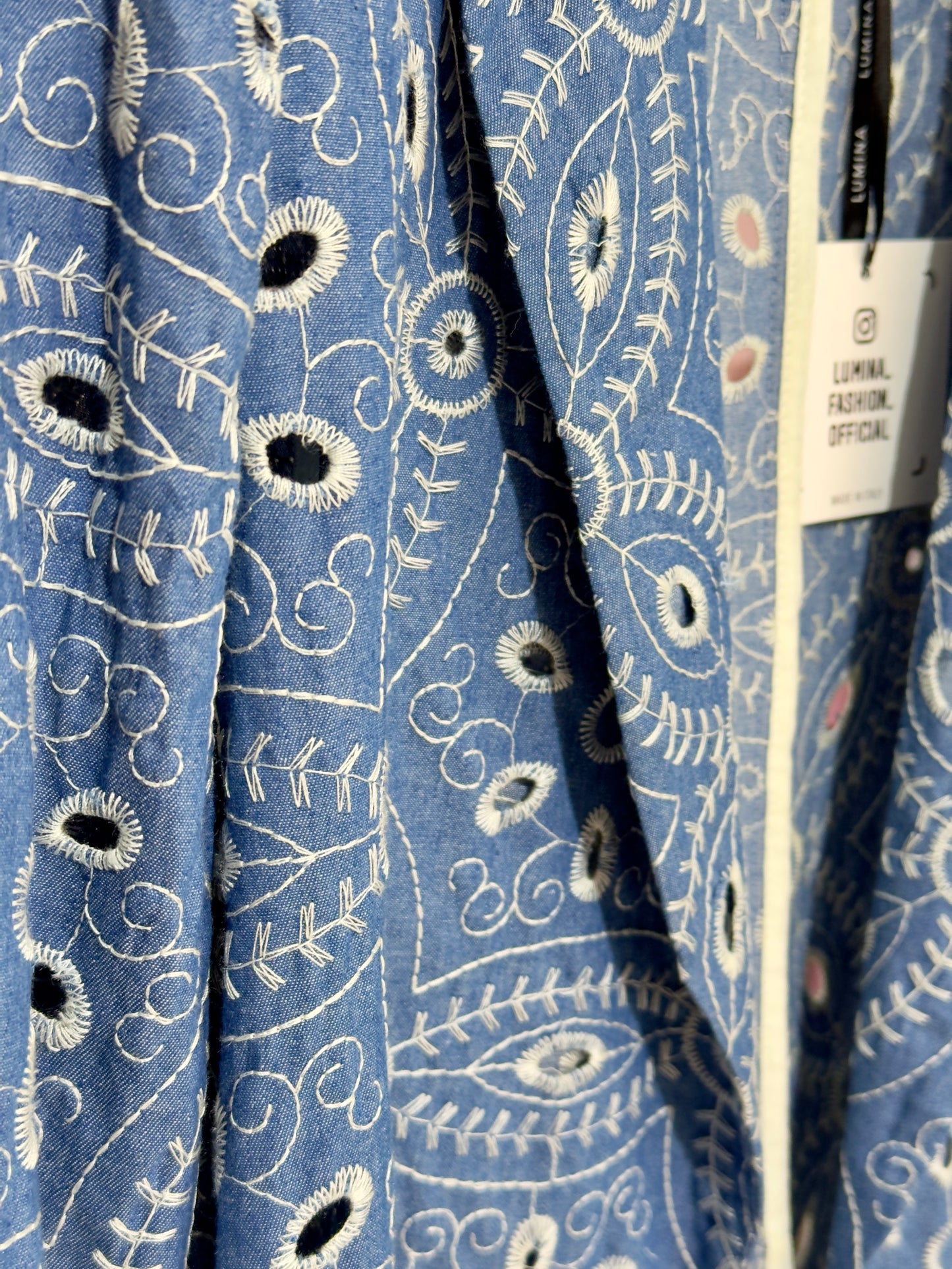 Tailleur by Lumina